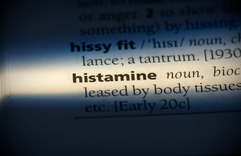 Best Supplements for Histamine Intolerance (Food & Seasonal Allergies Guide)